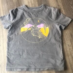 GAP Gray and Yellow Short Sleeve Tee with Retro Graphic